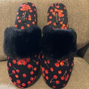 Victoria Secret Cherry Pattern Slip-on Slippers w/Faux Fur, Size Large